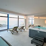 Sea & Smarald In Infinity Pool & Navodari
