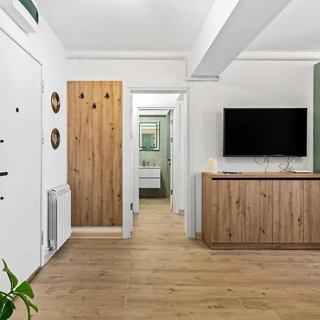 Sea & Smarald - Infinity Pool & Navodari