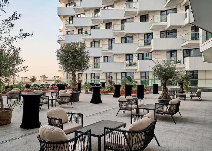 Sea & Smarald - Infinity Pool & Διαμέρισμα Năvodari