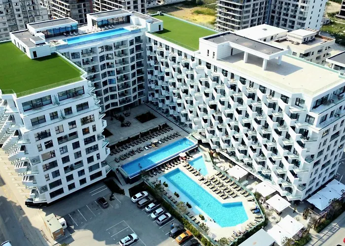 Sea & Smarald - Infinity Pool & Daire Navodari