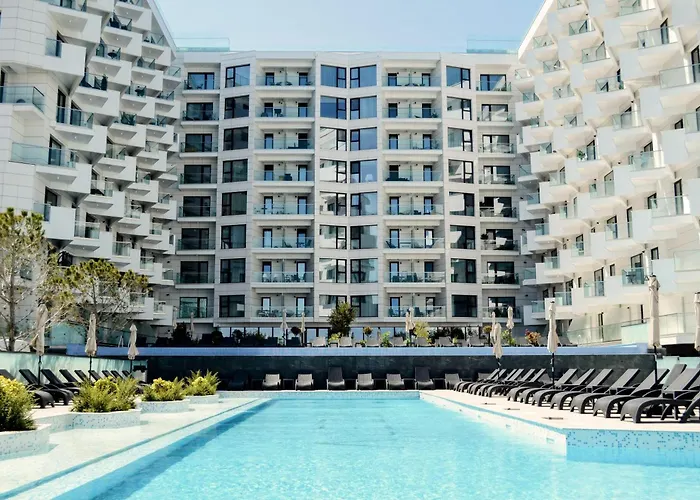 Sea & Smarald - Infinity Pool & Navodari