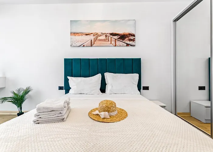 Sea & Smarald - Infinity Pool & Διαμέρισμα Năvodari