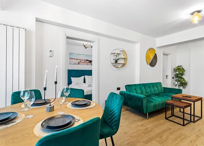 Sea & Smarald - Infinity Pool &